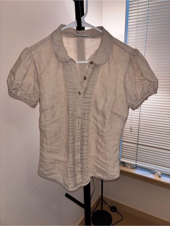 Liz Claiborne Tops - Liz Claiborne Beige Linen-Blend Short Sleeve Blouse